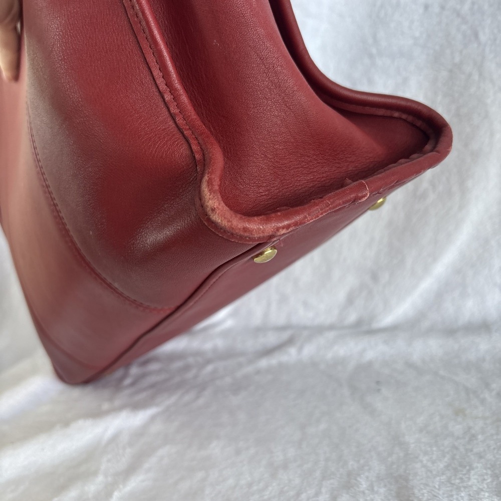 Vintage COACH Zip Top Shopper   Red Leather Bag 9995 USA - Picture 6 of 16